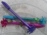 Caneta com pedrarias